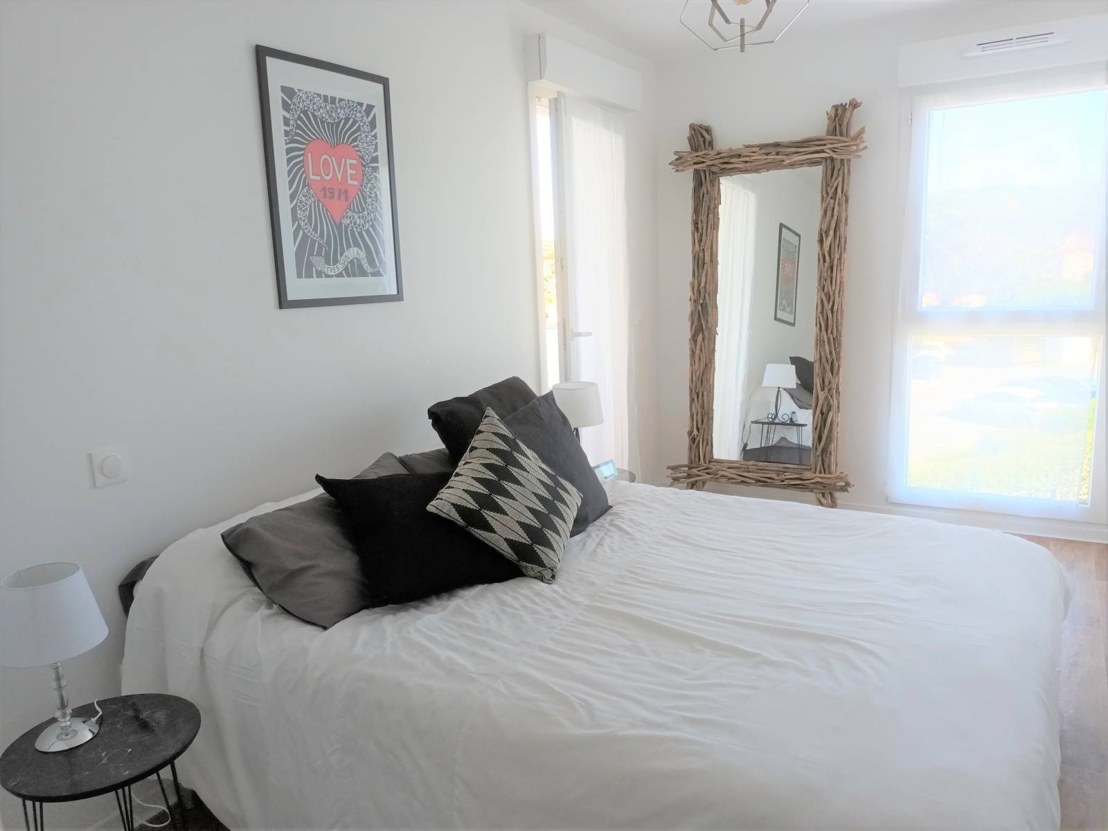 A Lacanau-Océan à louer appartement avec 2 chambres neuf et très bien équipée pour passer de belles vacances.