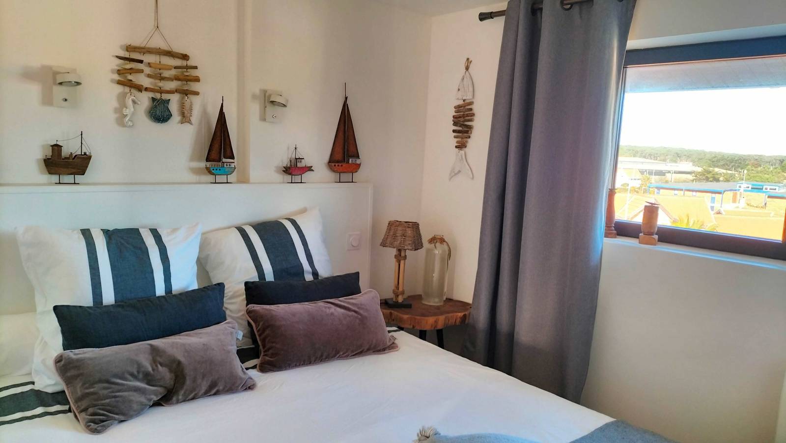 avec deux chambres avec placards lacanau