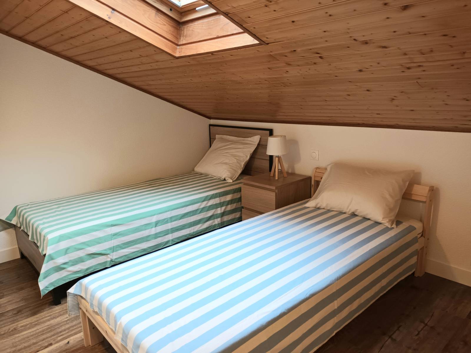 A louer pavillon avec 3 chambres et terrasse pour prendre des repas à Lacanau-Océan