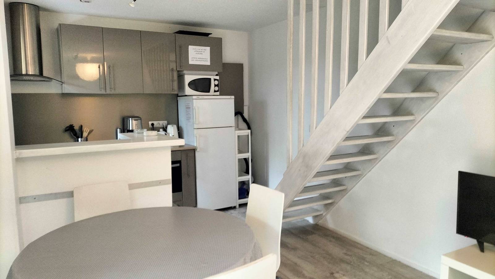 séjour avec terrasse et jardinet lacanau