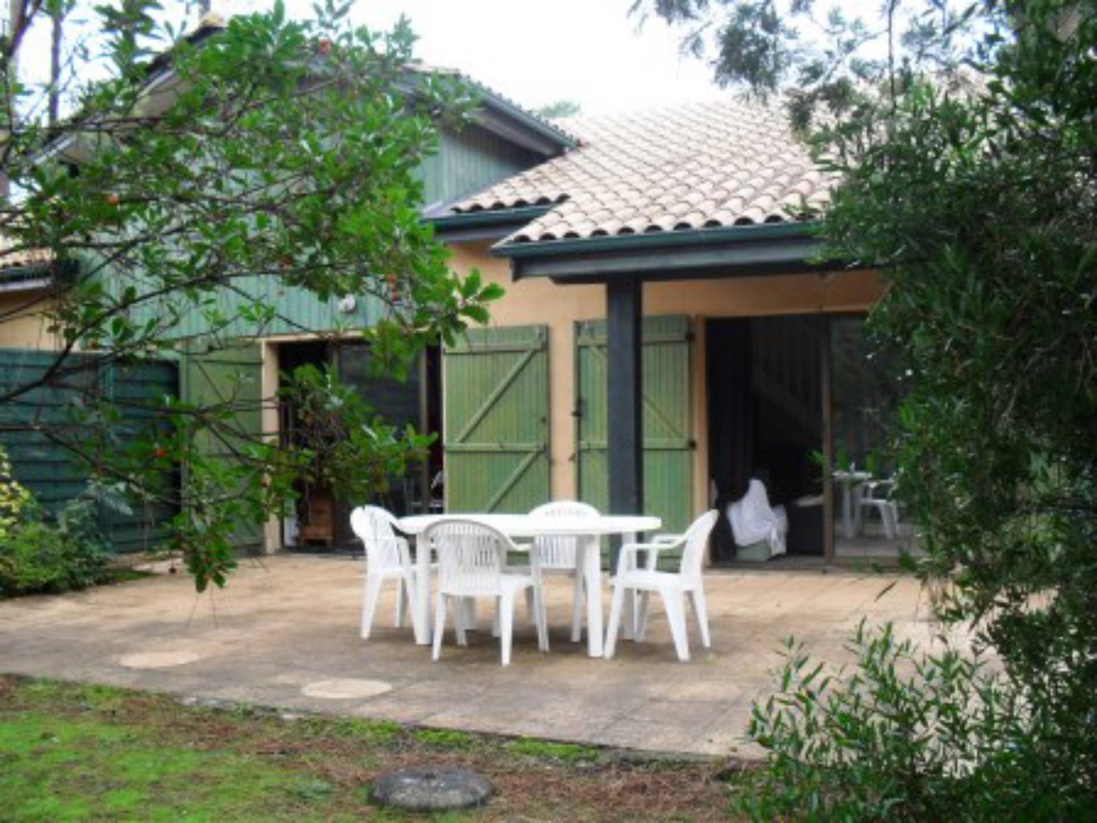 À vendre pavillon mitoyen en copropriété Carcans