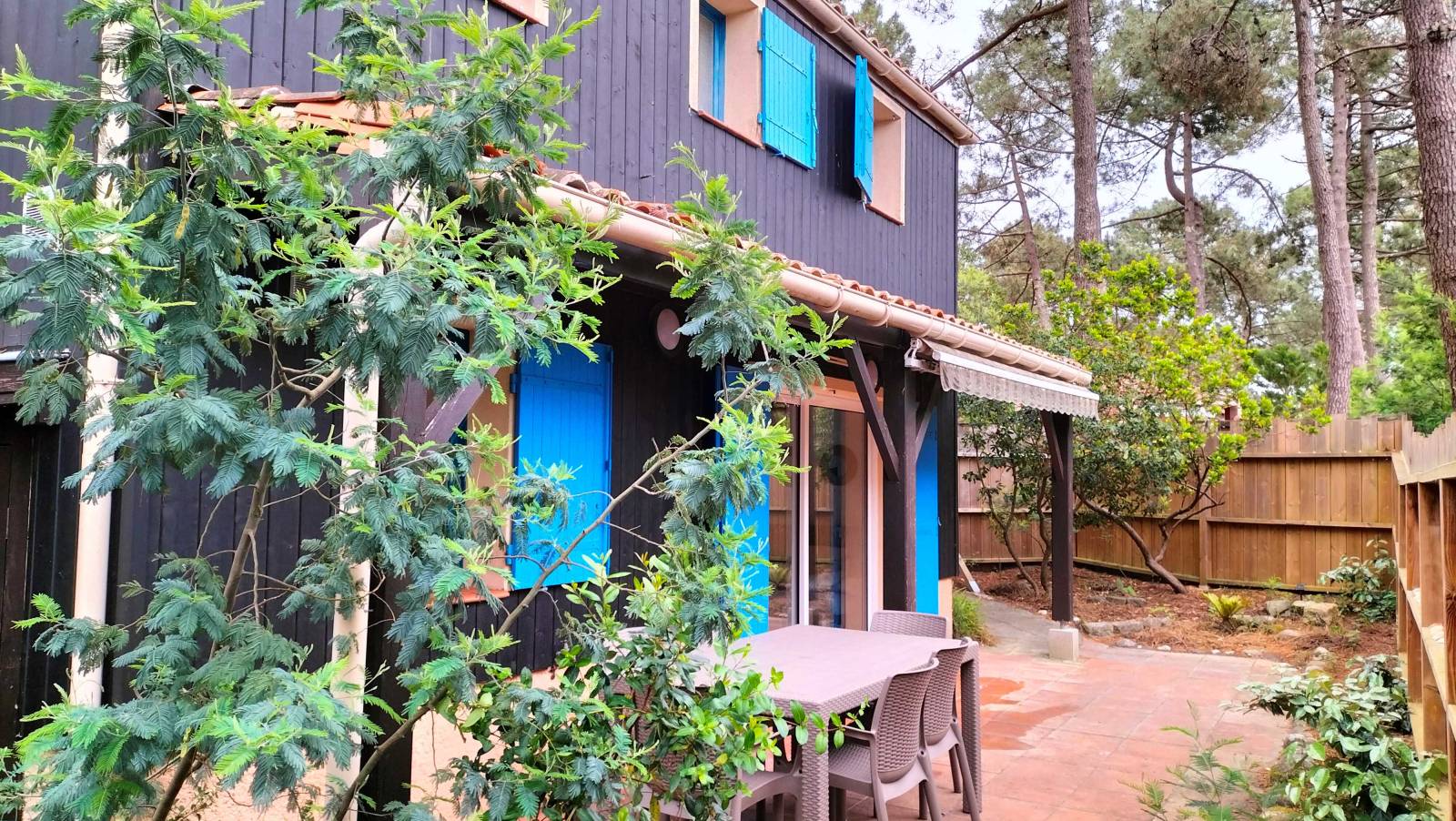 pavillon dans la pinède lacanau