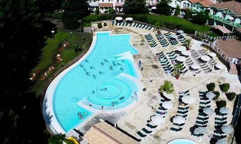 Piscine dans le lotissement