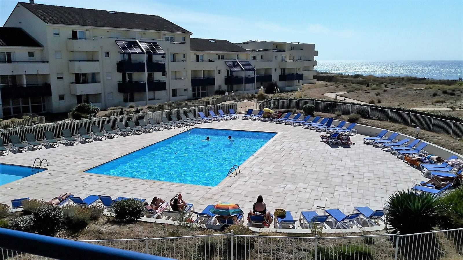 A louer Résidence Bleu Marine avec piscine collective en front de mer dans le quartier Sud de Lacanau-Océan