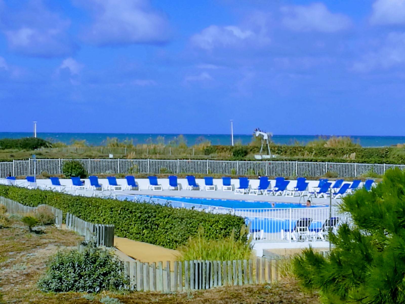 Piscine collective dans la résidence