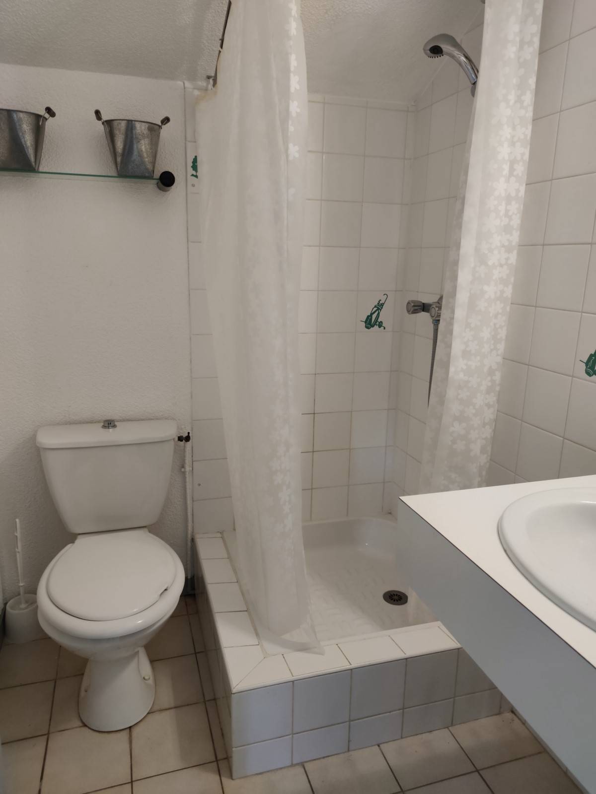 Salle d'eau avec wc