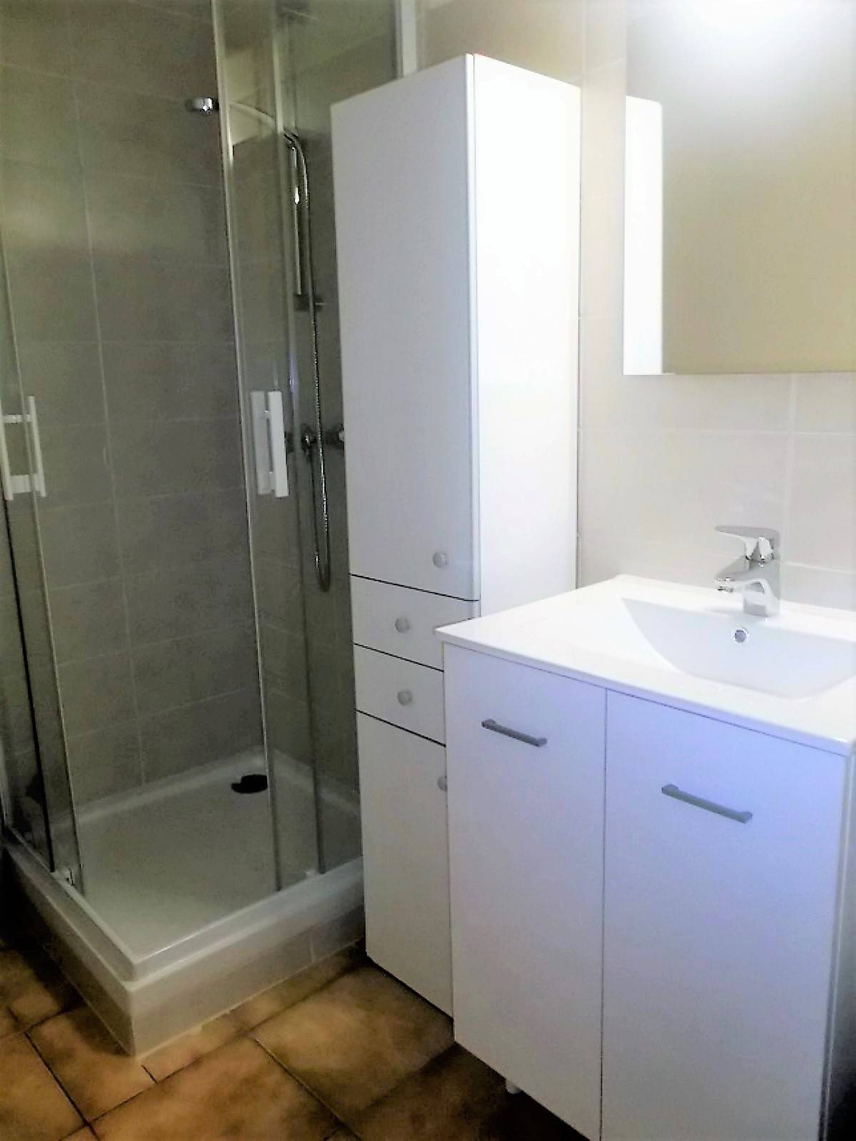 Salle d'eau avec wc proche océan