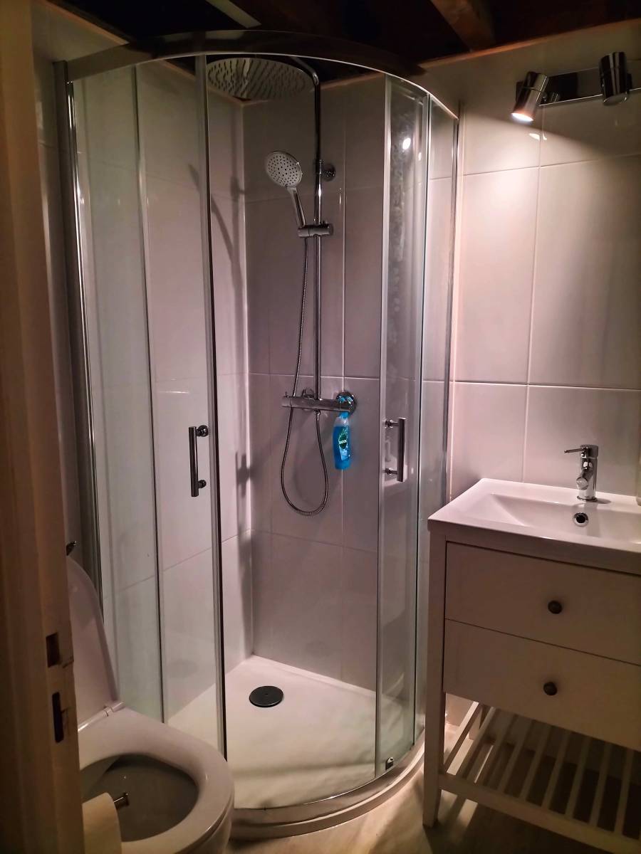 salle d'eau pavillon résidence avec piscine lacanau