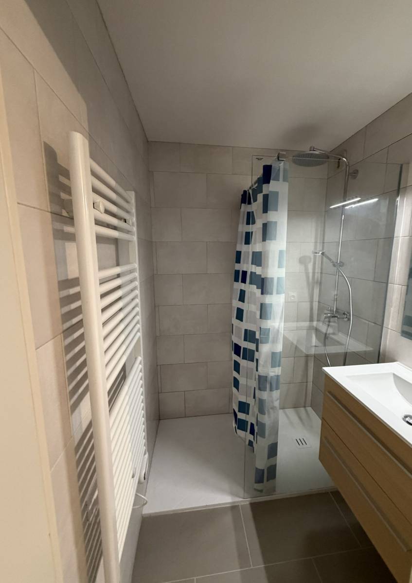 A Lacanau-Océan à louer charmant appartement pour 4 personnes avec balcon et piscine dans la résidence dans le quartier Sud
