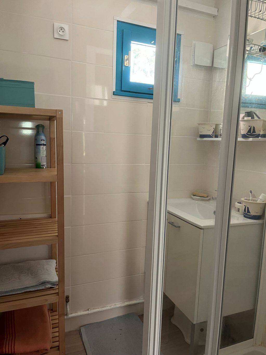 A 4 km du centre-ville de Lacanau à louer logement pour 4 personnes bien équipé