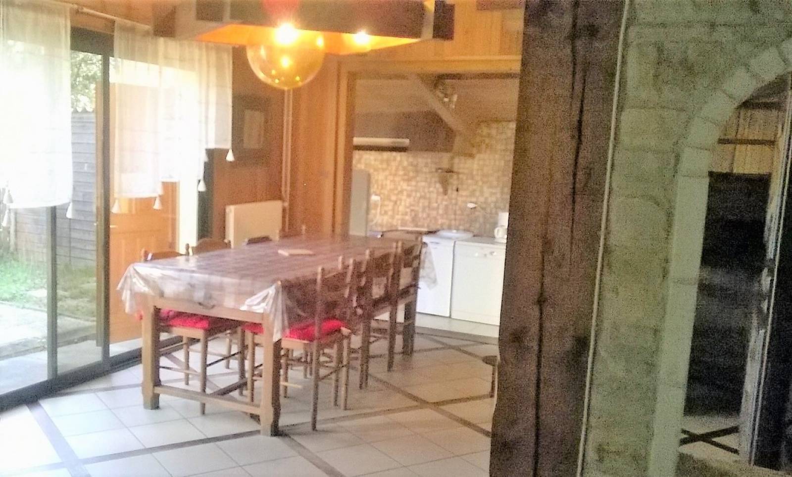 Agréable maison à louer avec deux chambres et une mezzanine à Lacanau