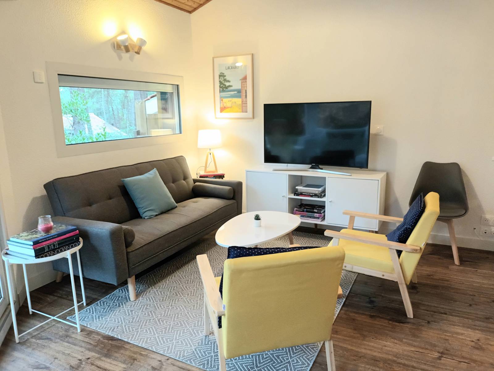 Location d'un pavillon mitoyen de type 4 entièrement refait avec goût sur Lacanau-Océan