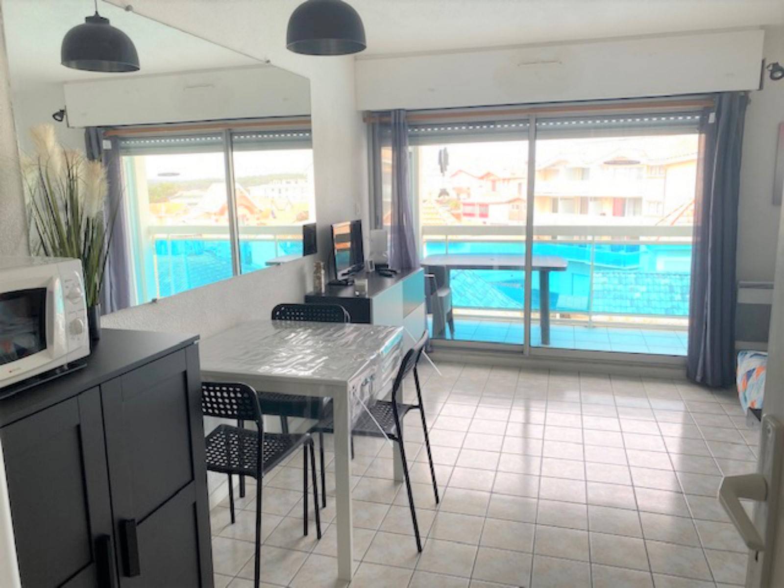 Aperçue sur l'Océan depuis le balcon de cet appartement