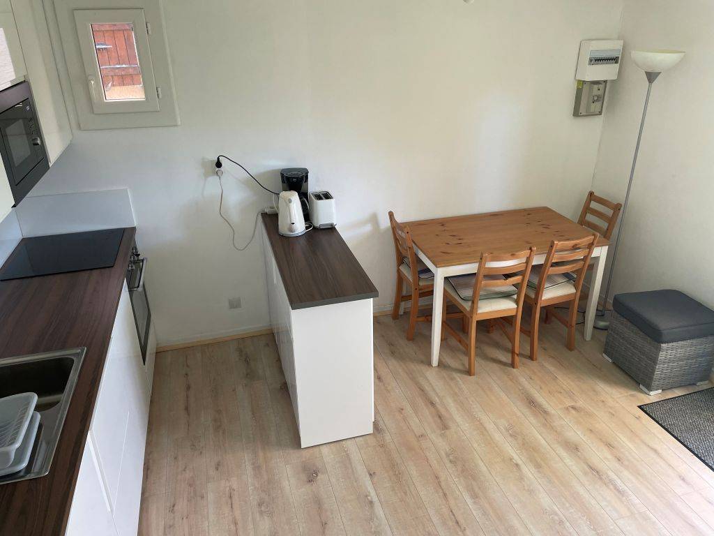 Pavillon mitoyen à louer entièrement refait avec une chambre et une cabine à Lacanau-Océan