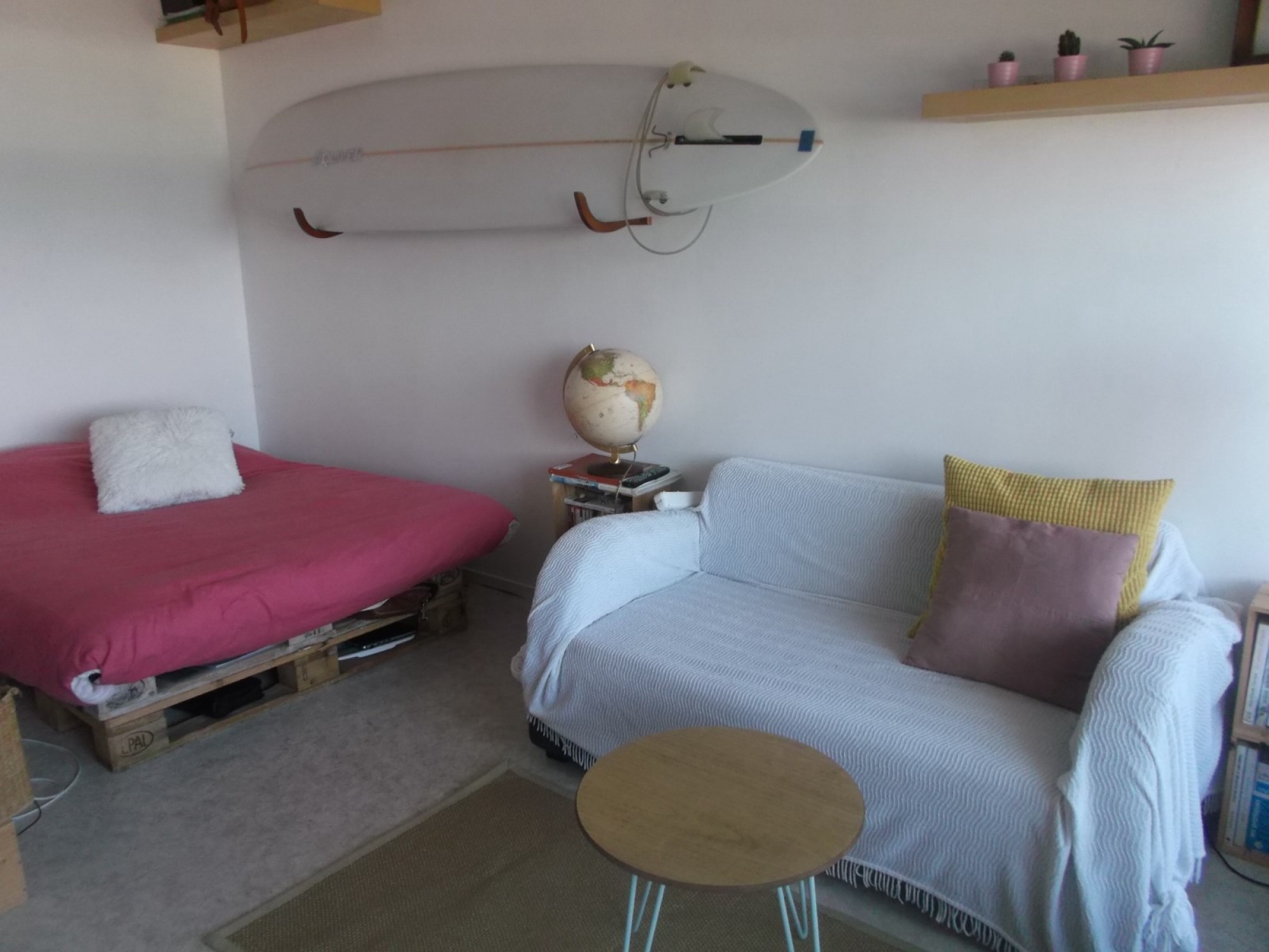 Séjour avec coin nuit