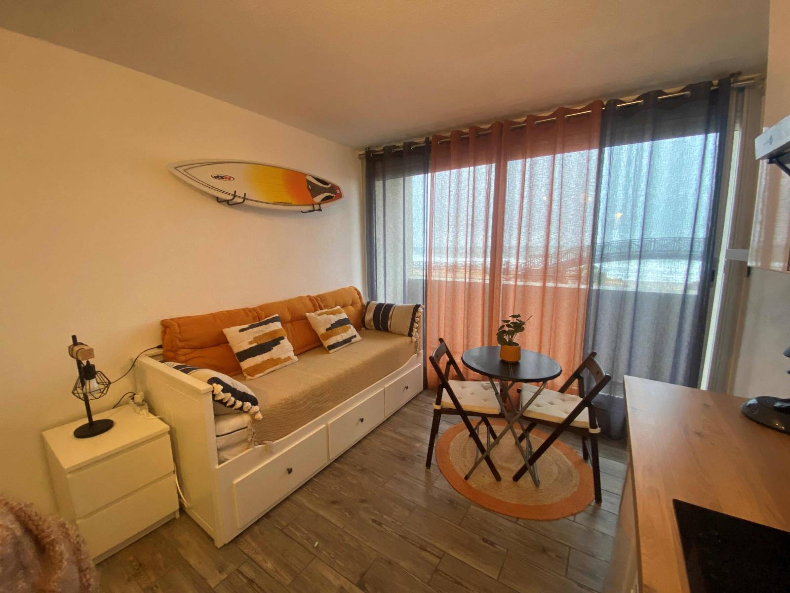 studio situé face à la plage lacanau