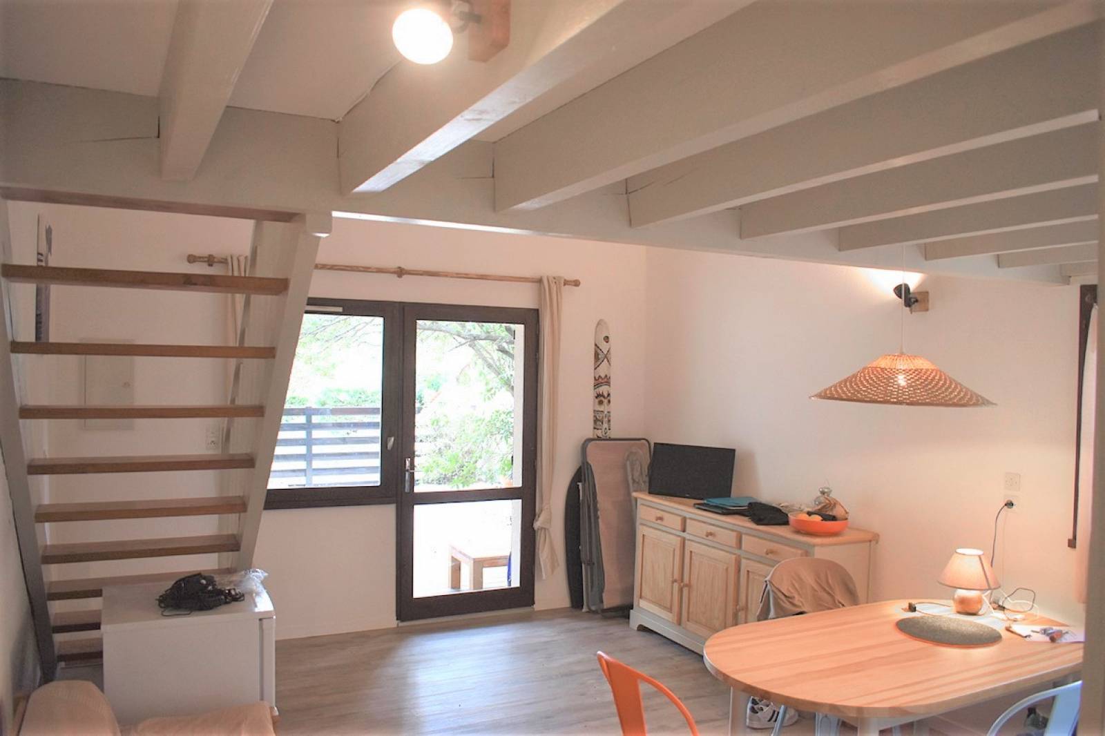 A louer joli pavillon avec une chambre et mezzanine dans une résidence proche de la piste cyclable à Lacanau-Océan