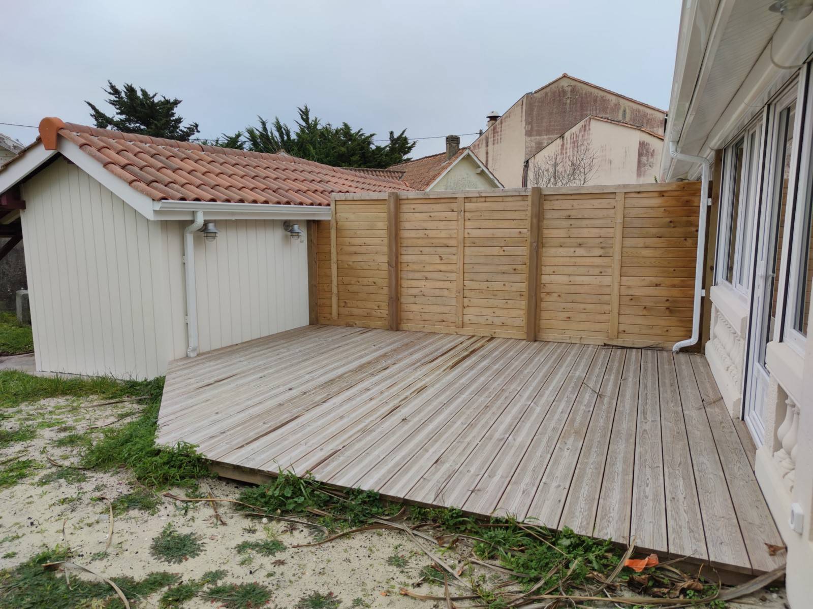 A louer maison dans le quartier Sud de Lacanau-Océan avec terrasse et jardinet