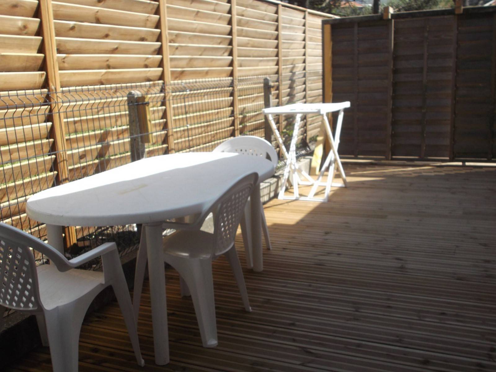 Maison à louer avec terrasses dans le centre de Lacanau