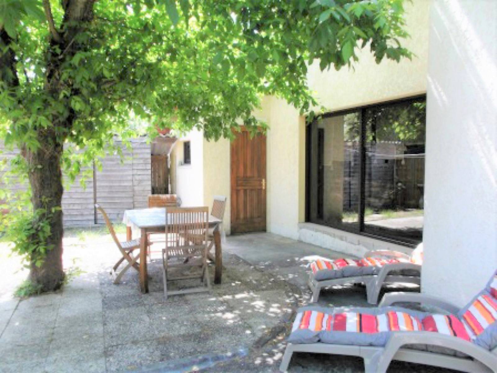 Maison à louer avec belle terrasse ensoleillée sans vis à vis à Lacanau-Océan
