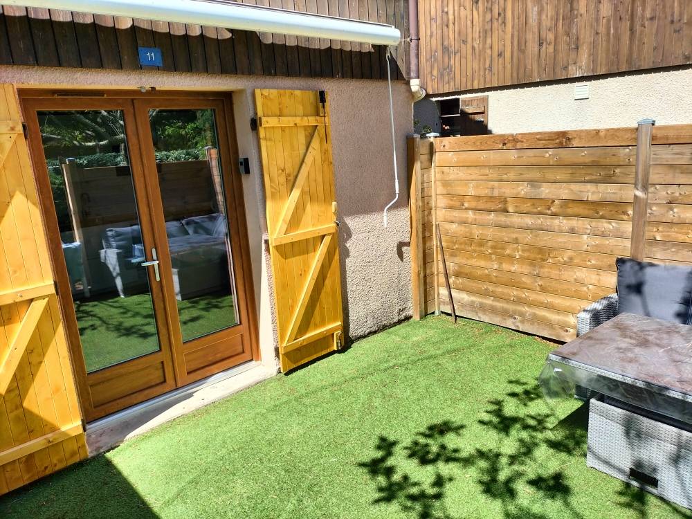 Résidence du Golf à Lacanau-Océan à louer pavillon pour 5 personnes avec terrasse ensoleillée