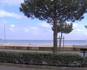 Villa à vendre en exclusivité face au Lac de Carcans Maubuisson en Gironde