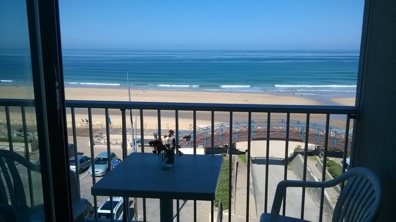 Studio entièrement rénové avec pleine vue sur l'Océan