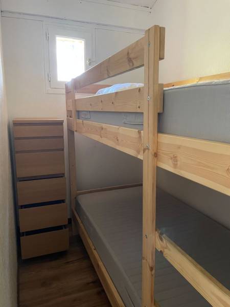 Joli pavillon à louer entièrement équipée avec sa terrasse et place de parking libre à Lacanau-Océan