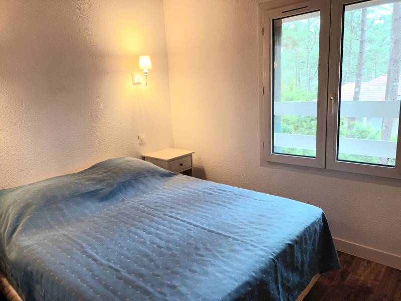 A louer pavillon de type 4 avec places de parking privatives à Lacanau-Océan