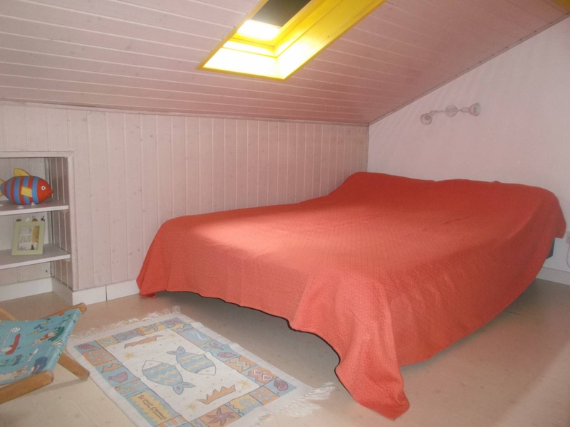 Jolie maison mitoyenne pour 6 personnes à louer avec terrasse ensoleillée dans le centre-ville de Lacanau