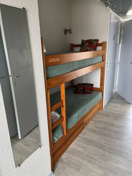Agréable appartement avec son balcon aperçu sur l'Océan en première ligne de la plage au coeur de la station à Lacanau-Océan