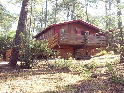 Location d'un chalet individuel dans les pins à Carcans Maubuisson en Gironde, Nouvelle Aquitaine Carcans Maubuisson Lacanau Hourtin Gironde Les Forestières 