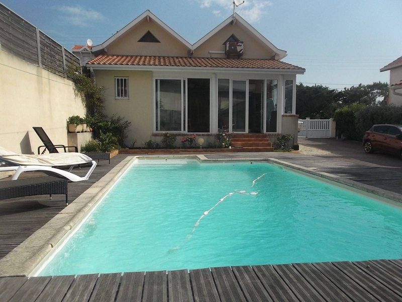 Maison individuelle avec piscine