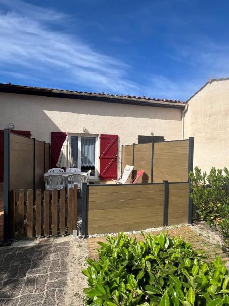 Pavillon mitoyen à louer dans la résidence Les Landaises à Lacanau-Océan
