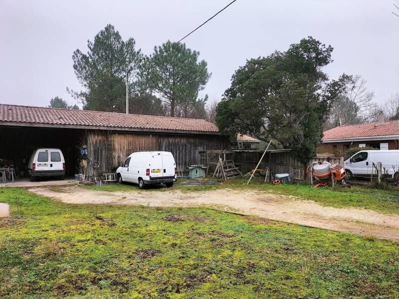 terrain avec grange et atelier lacanau ville