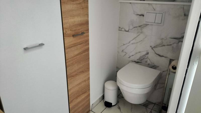 wc indépendant lacanau