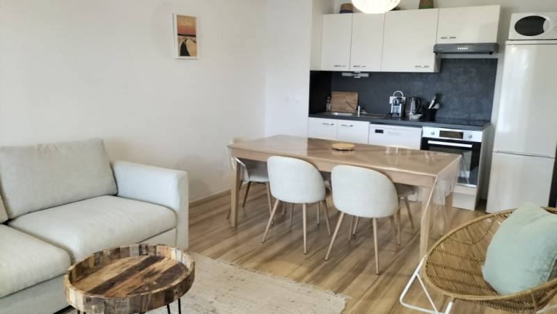 appartement avec cuisine équipée proche des écoles lacanau-océan