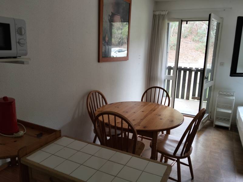 En exclusivité Studio à Maubuisson dans résidence très calme à 400 mètres du Lac