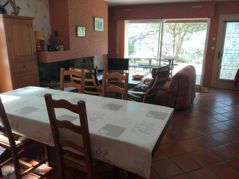 EN EXCLUSIVITE VILLA DE TROIS CHAMBRES A PROXIMITE DU LAC DE MAUBUISSON