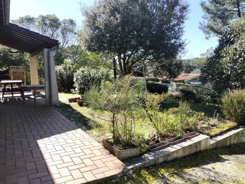 EN EXCLUSIVITE VILLA DE TROIS CHAMBRES A PROXIMITE DU LAC DE MAUBUISSON