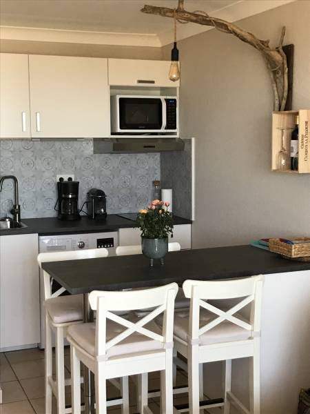 Joli appartement entretenu avec soin à louer avec belle vue sur l'océan dans une résidence en front de mer à Lacanau-Océan