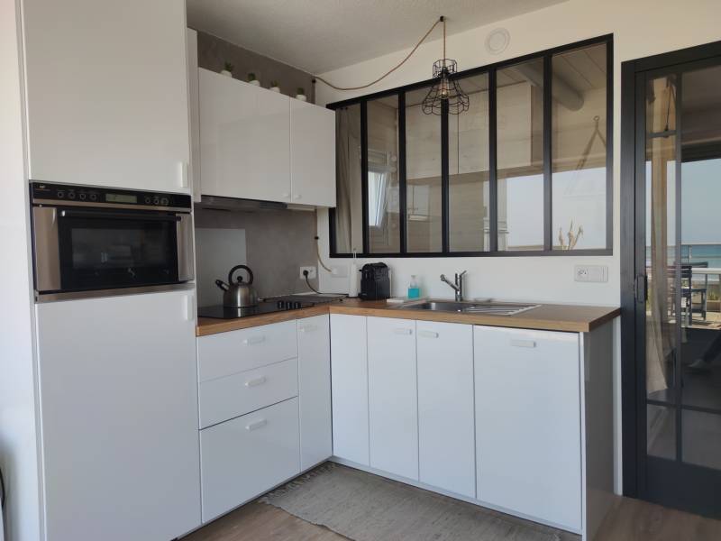 Superbe appartement avec terrasse et pleine vue sur l'Océan