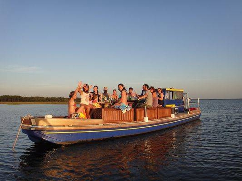 Le Mout'chaland : Balade Gourmande sur le Lac