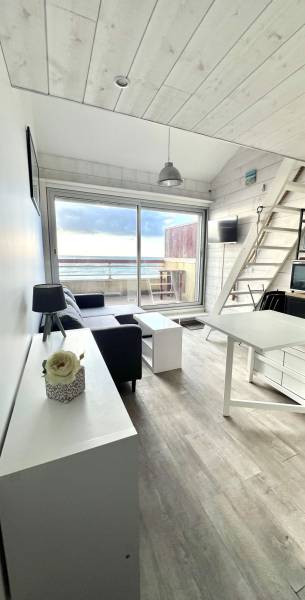 Agréable studio mezzanine pour 4 personnes situé dans le centre-ville de Lacanau-Océan