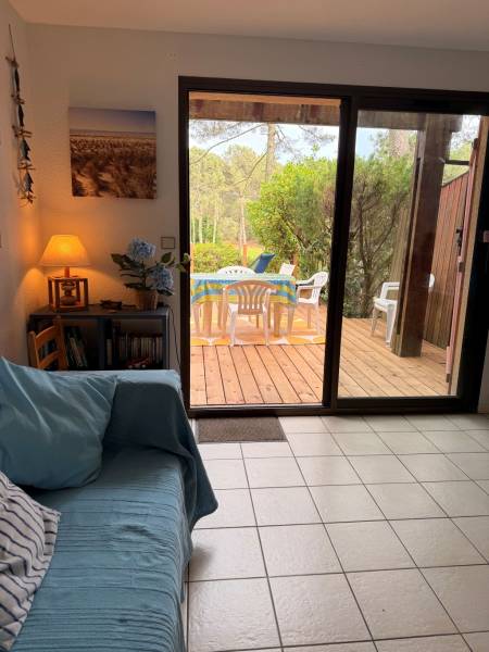 Pavillon avec 2 chambres à louer dans une résidence sécurisée avec place de parking à Lacanau
