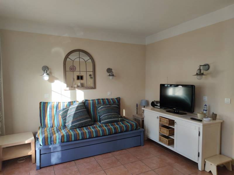 Agréable pavillon mitoyen à louer dans résidence avec piscine collective à Lacanau-océan