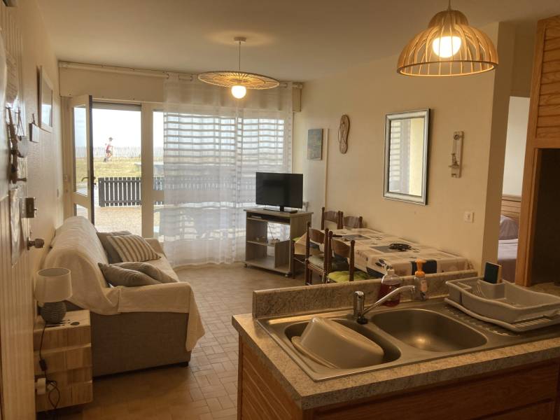 En location agréable pavillon avec 1 chambre dans une résidence sécurisée quartier Sud de Lacanau