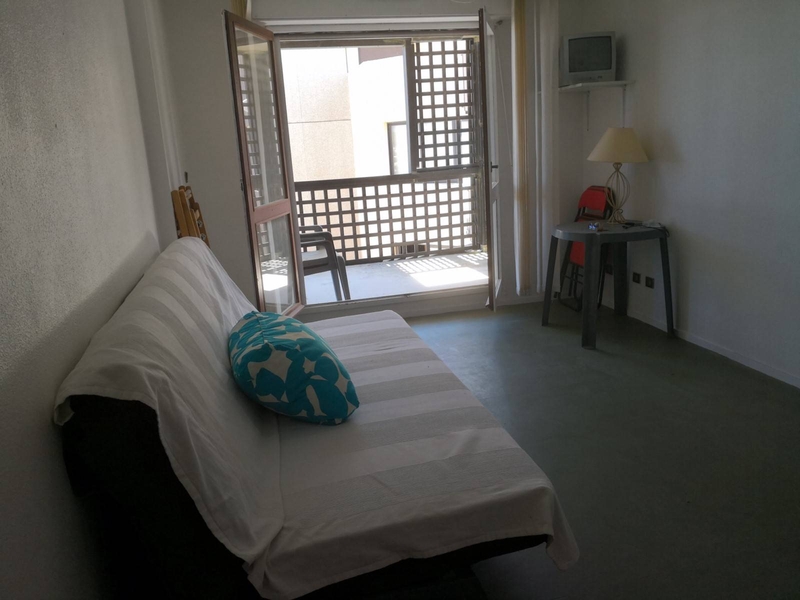 Pièce à vivre avec kitchenette