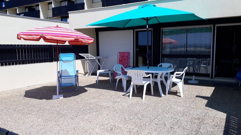 A louer pavillon en rez-de-chaussée avec superbe terrasse clôturée dans le quartier Sud de Lacanau-Océan