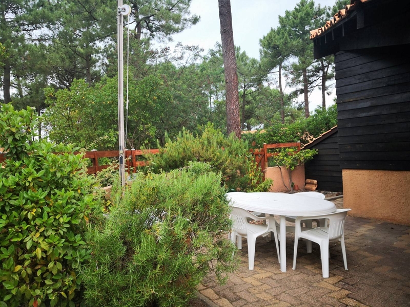 Agréable pavillon mitoyen de type 3 Mezzanine avec sa jolie terrasse ensoleillée à Lacanau-Océan